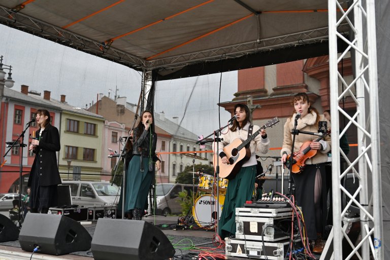 Beltane Girls