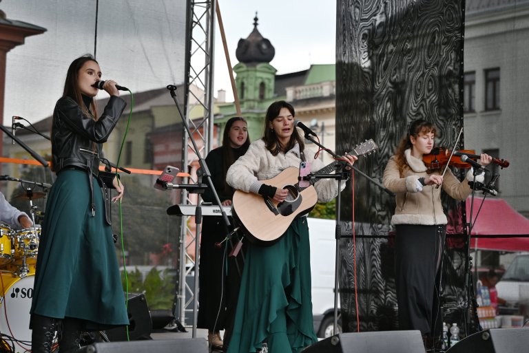 Beltane Girls