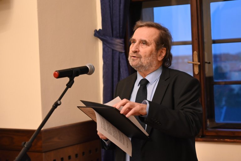 V. Vyplelík nominoval l. Beneše