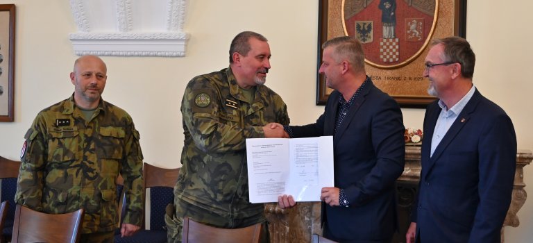 Město a obrana podepsaly memorandum o vzájemné spolupráci