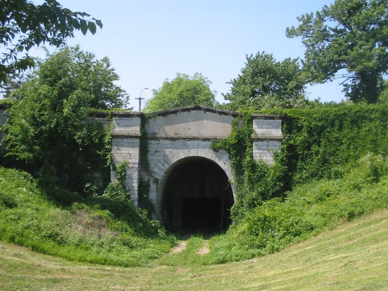Železniční tunel