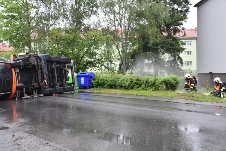 Vodní tříšť zabraňuje šíření nebezpečných výparů