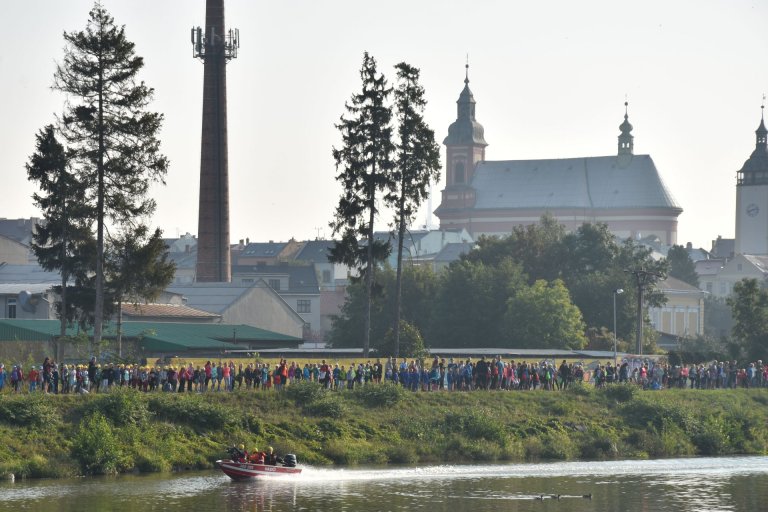 Nebylo jednoduché rozmístit jednotlivé školy podél  obou břehů Bečvy