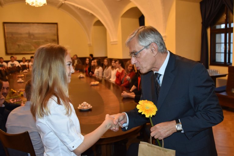 Oceněným poděkoval 1. místostarosta města PhDr. V. Juračka