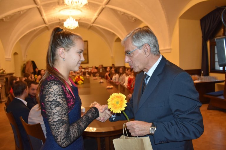 Oceněným poděkoval 1. místostarosta města PhDr. V. Juračka