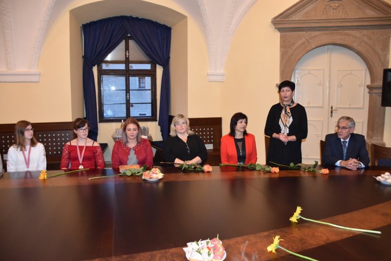 Mgr. Blanka Šturalová poděkovala mažoretkám i městu za podporu