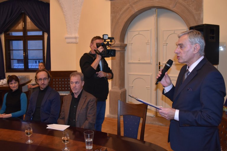 M. Heina a M. Skarlandtovou představil místostarosta Vl. Juračka