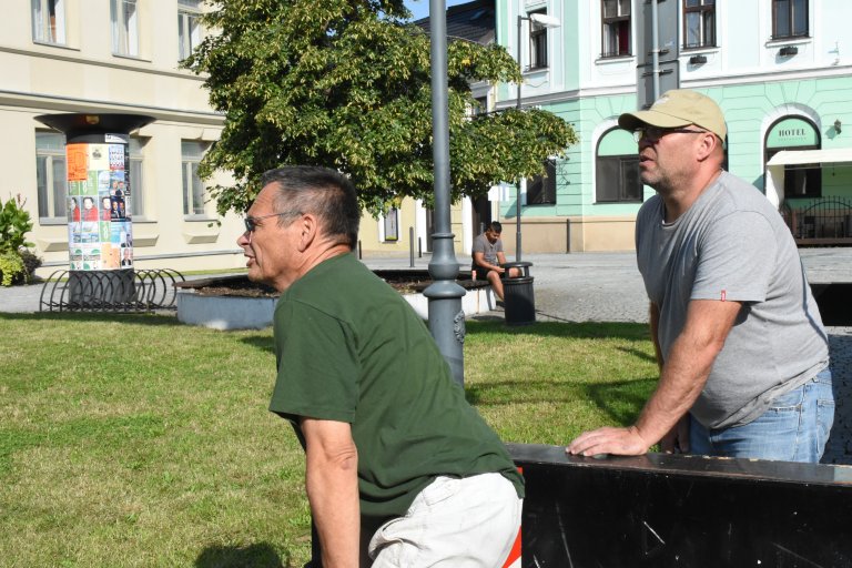 Instalace sochy T. G. Masaryka na Školní náměstí