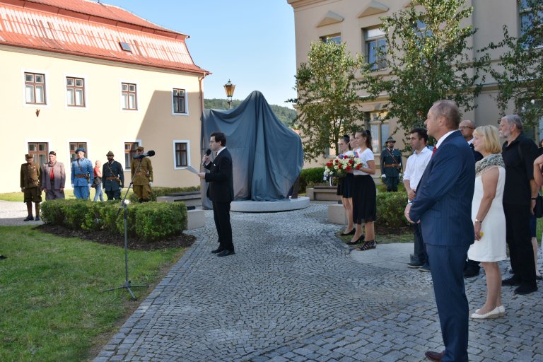 Slavnostní odhalení sochy T. G. Masaryka