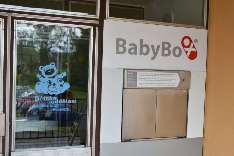 Hranický babybox je u vstupu do dětského oddělení